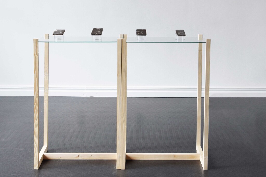flint stone smartphone