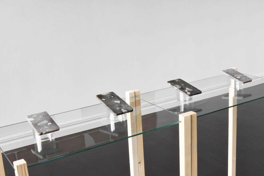 flint stone smartphone