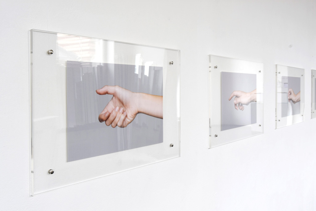 toolsphotographs hand gestures